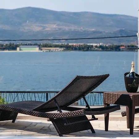 Nine-bedroom In Arbanija Casa vacanze